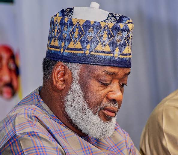 Gawuna ya fitar da shaidar biyan Kudin daliban BUK 100 da ya yi